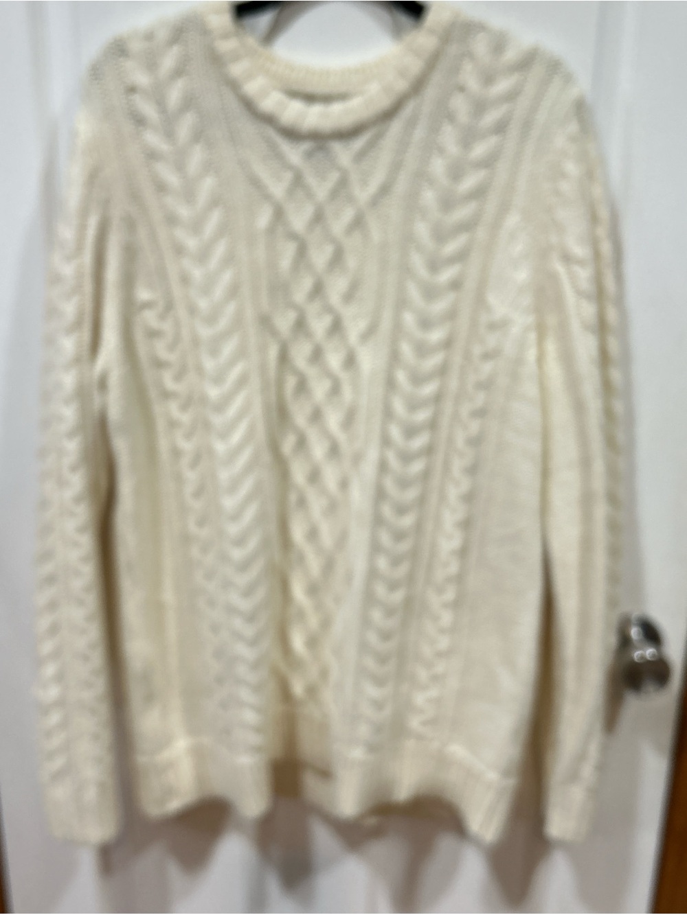 American Eagle Men’s Cream Sweater Size Large NWT